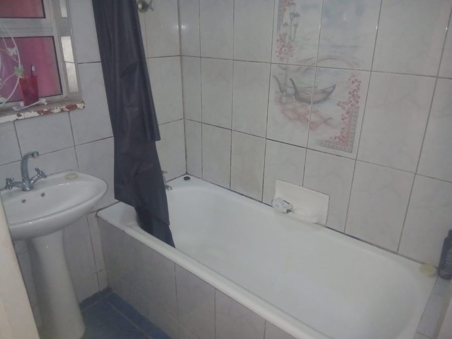 3 Bedroom Property for Sale in Cambridge West Eastern Cape